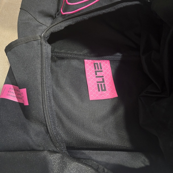 Nike Elite Pro 32L Basketball Backpack - Pink/Black Breast Cancer Awareness - Picture 4 of 6